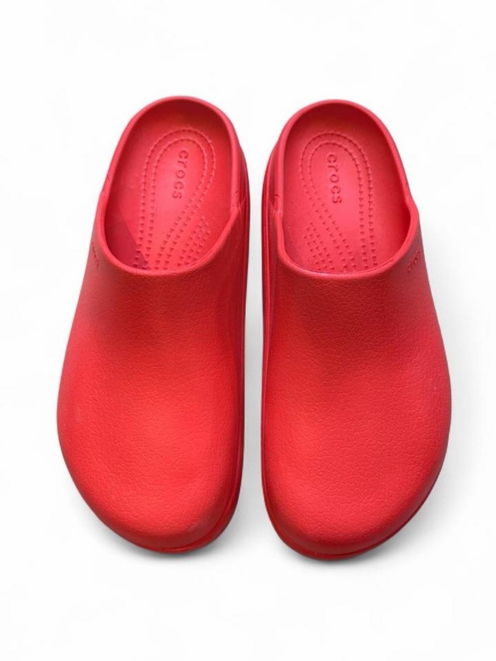 CROCS Slip-On Clog in Bright Coral 7 US